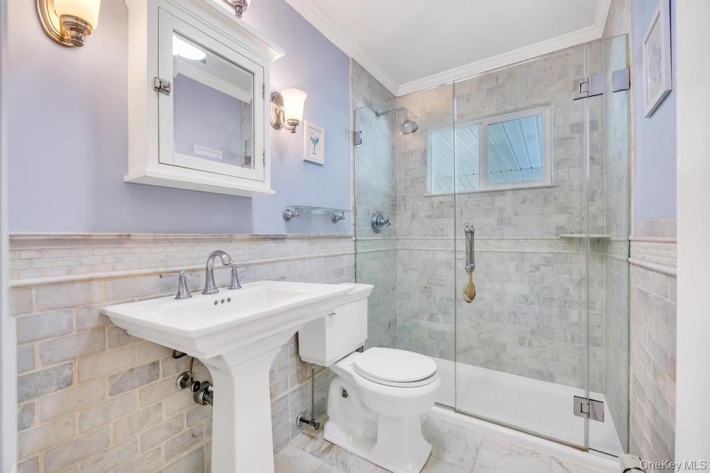 66 Vincent Road Hicksville, NY 11801 - Photo 22 of 35