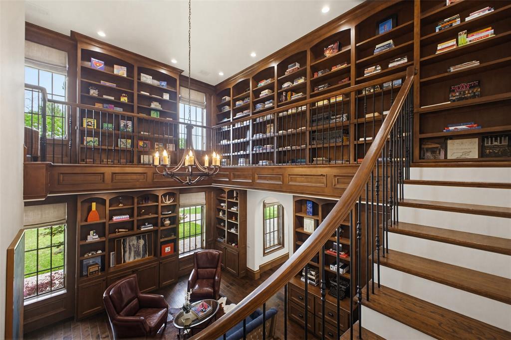 6622 Norway Road Dallas, TX 75230 - Photo 9 of 40 a view of a living room with furniture and staircase