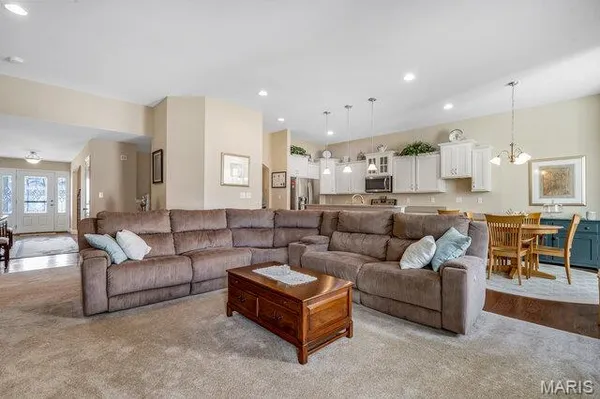 $620,000 | 178 Oakhurst Drive, O'Fallon, MO 63368