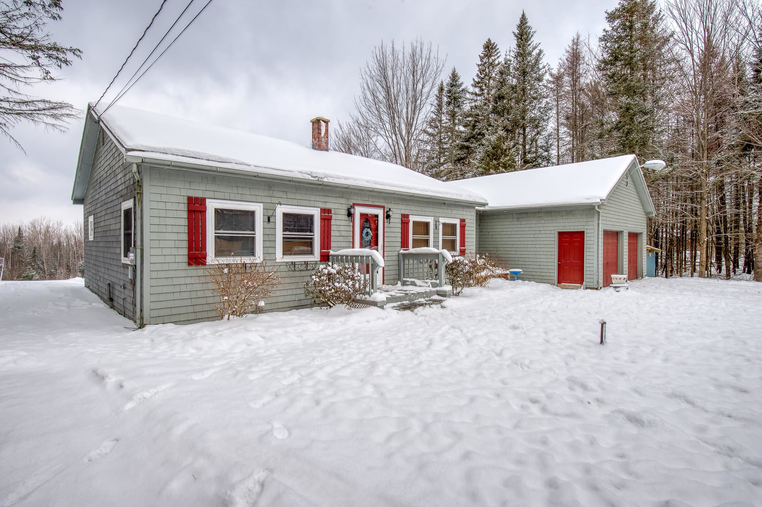 153 Old E Road Whitefield, NH 03598 - Photo 2 of 37