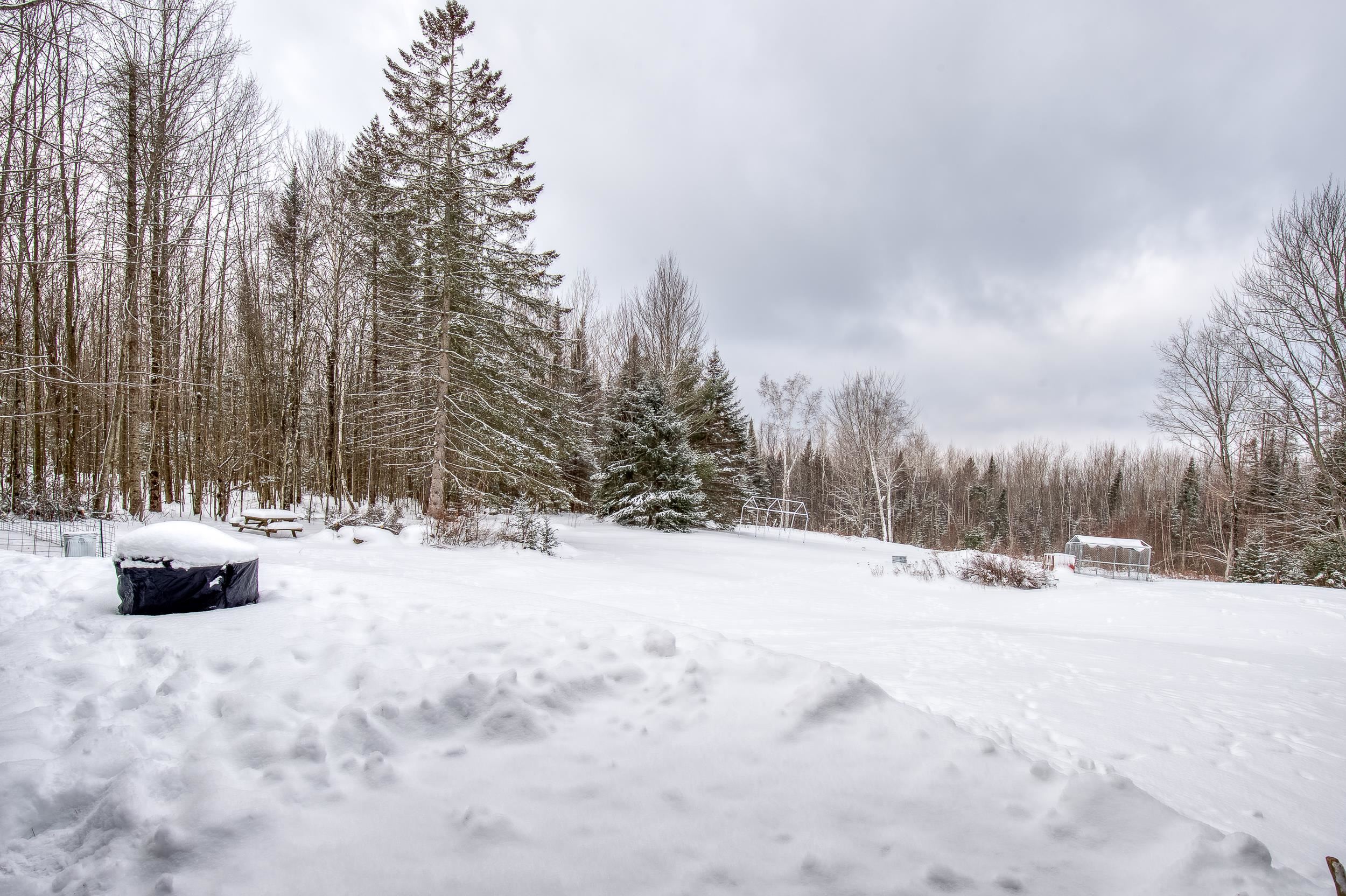 153 Old E Road Whitefield, NH 03598 - Photo 4 of 37