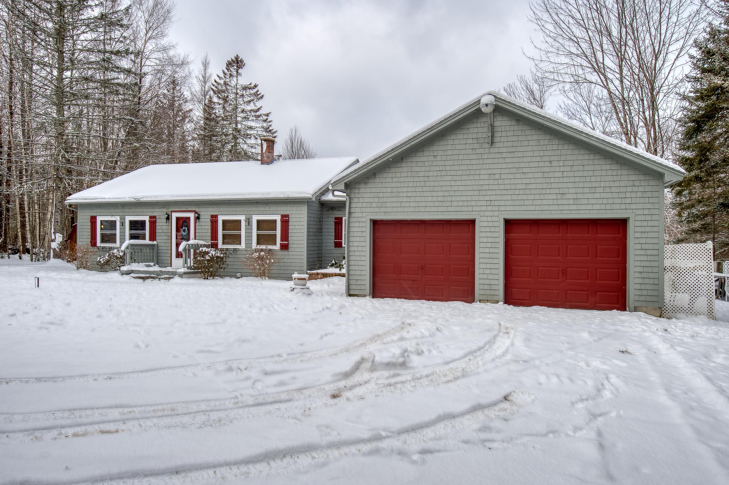 153 Old E Road Whitefield, NH 03598 - Photo 10 of 37