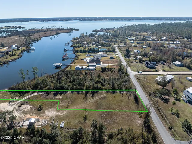 $339,500 | 7210 Bay Crest Road, Panama City, FL 32409