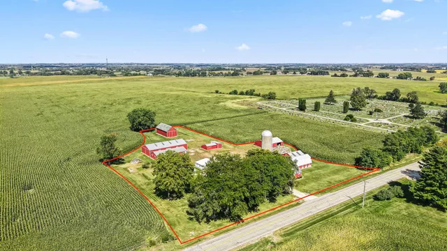 $599,900 | W346 County Road P, Randolph, WI 53956