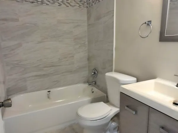 $2,050 | 564 Holly Drive, Unit 1, Palm Beach Gardens, FL 33410