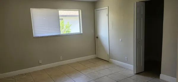 $2,050 | 564 Holly Drive, Unit 1, Palm Beach Gardens, FL 33410