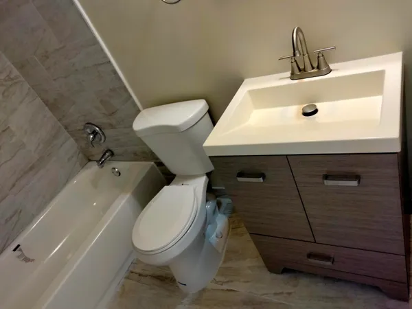 $2,050 | 564 Holly Drive, Unit 1, Palm Beach Gardens, FL 33410