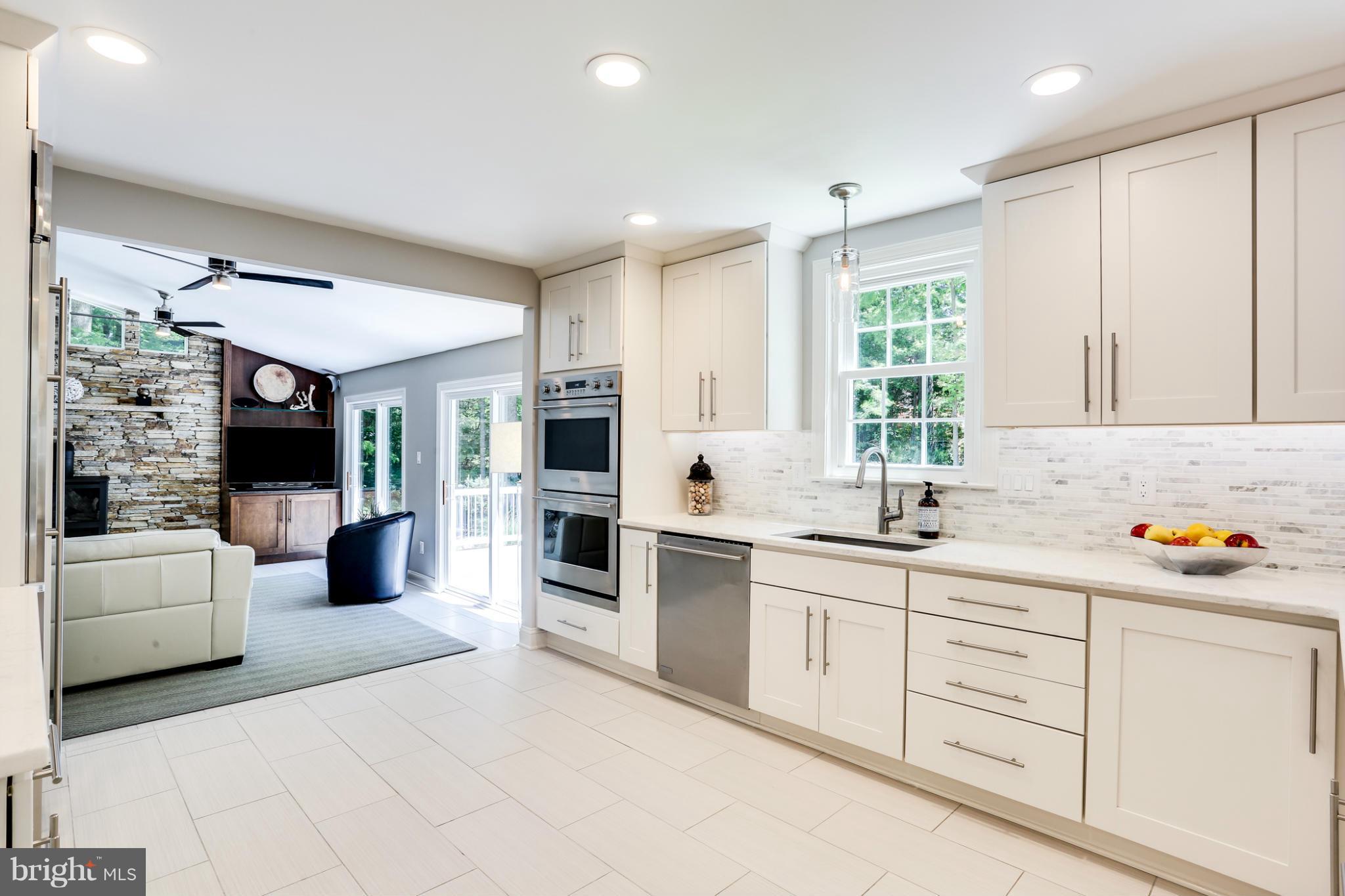 10667 Quarterstaff Road Columbia, MD 21044 - Photo 8 of 30 Kitchen