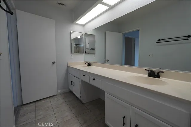 $2,600 | 11875 Morning Star Road, Apple Valley, CA 92308