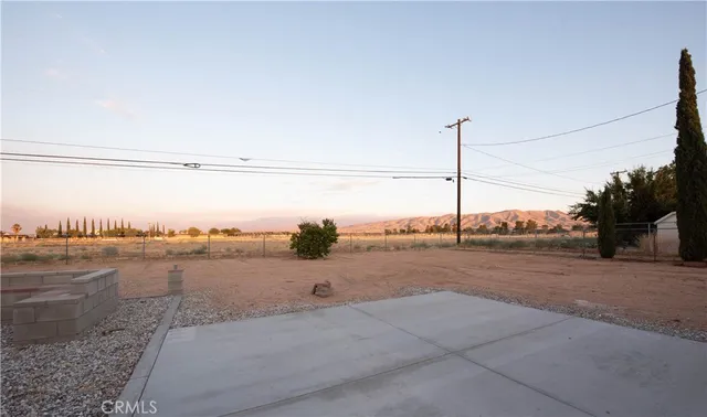 $2,600 | 11875 Morning Star Road, Apple Valley, CA 92308