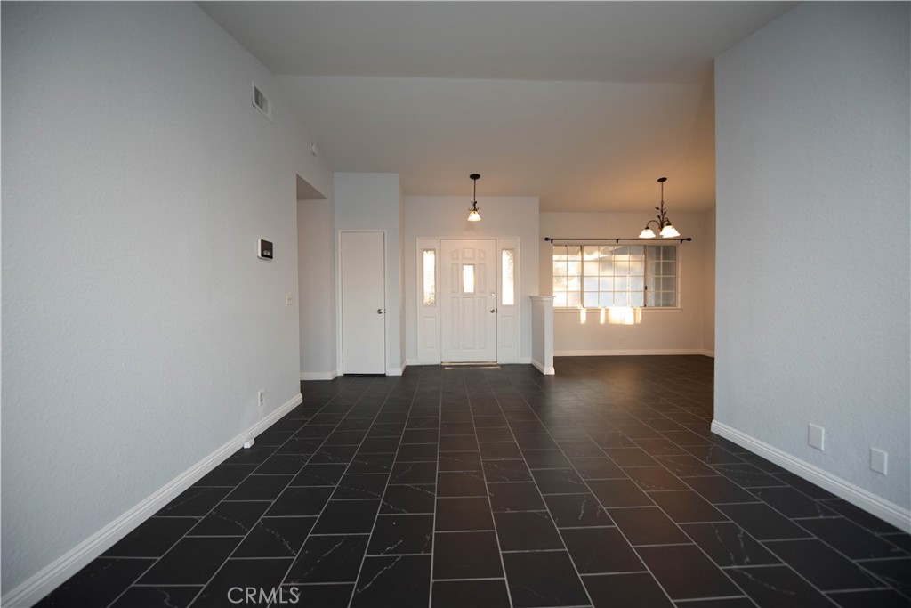 11875 Morning Star Road Apple Valley, CA 92308 - Photo 8 of 25