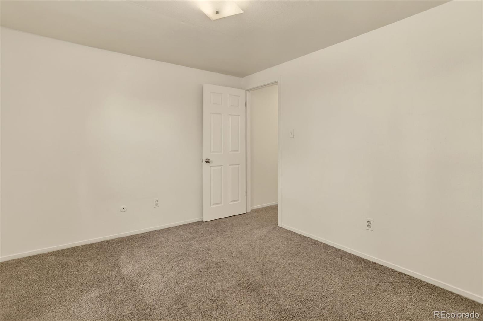 5846 South Pearl Street Centennial, CO 80121 - Photo 15 of 32 a view of small space