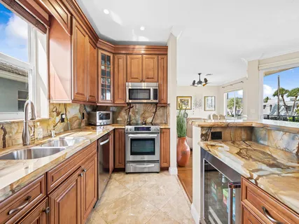 $780,000 | 2839 Northeast 28th Avenue, Lighthouse Point, FL 33064