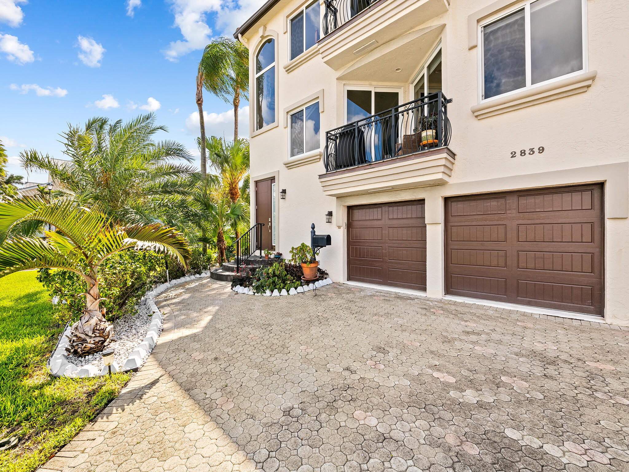 2839 Northeast 28th Avenue Lighthouse Point, FL 33064 - Photo 28 of 30 DSC_3154