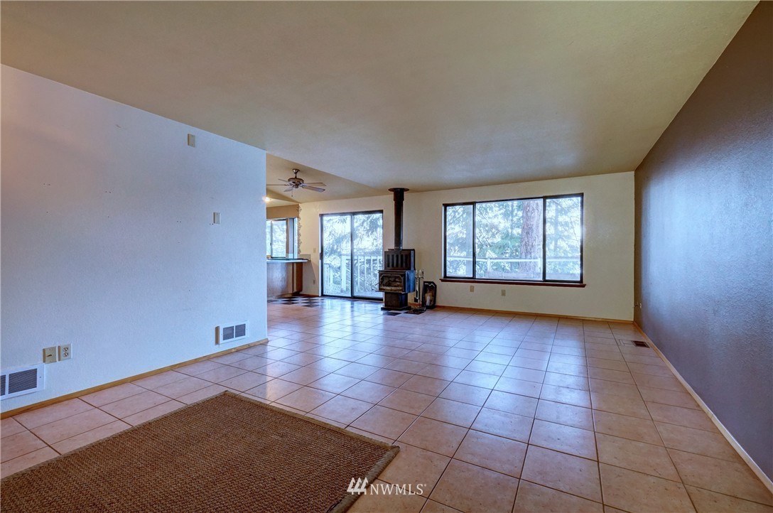 14805 Outer Bay Road Anderson Island, WA 98303 - Photo 6 of 24 Gallery Image 6