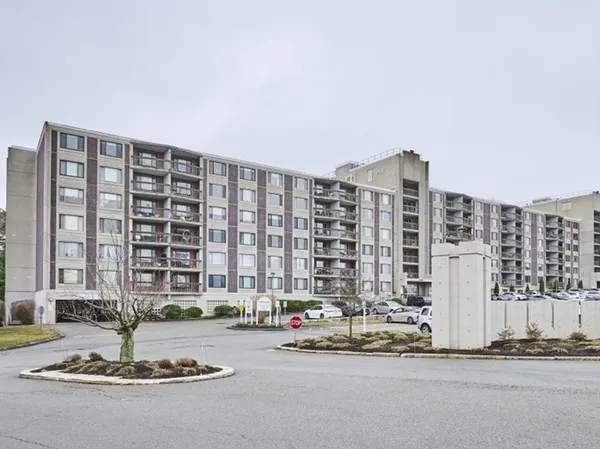 $385,000 | 1500 Worcester Road, Unit 612, Framingham, MA 01702