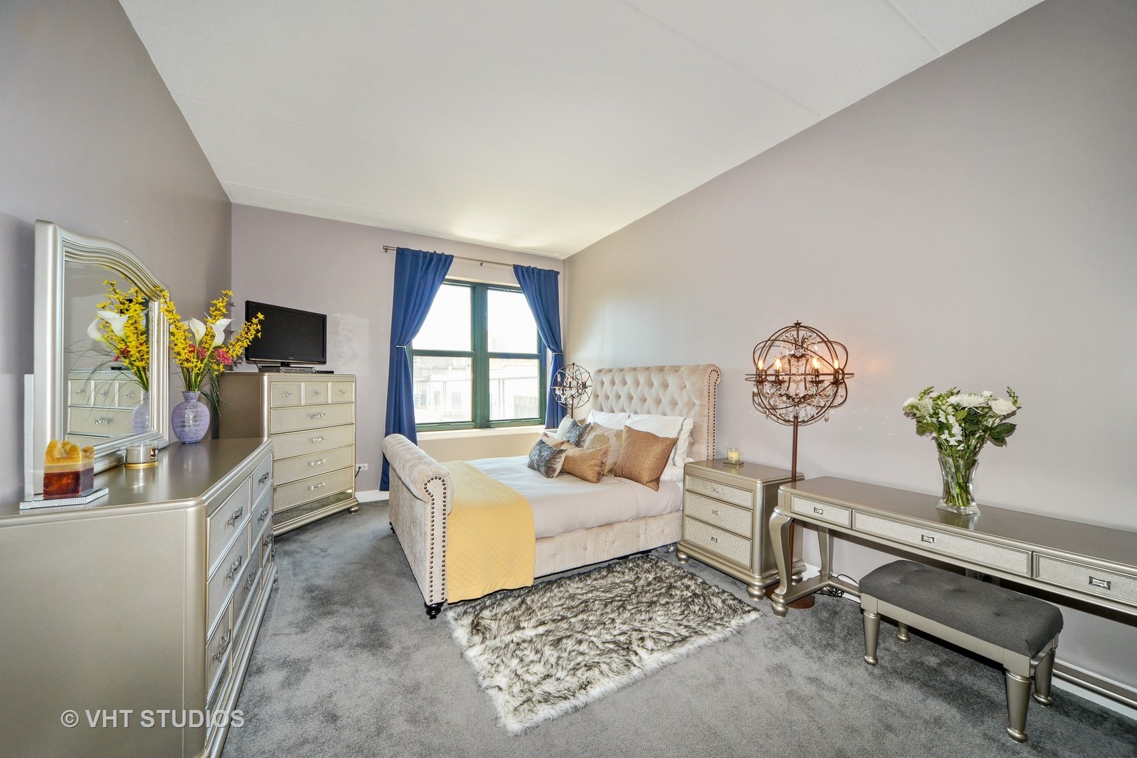1301 West Washington Boulevard, Unit 404D Chicago, IL 60607 - Photo 6 of 11 a living room with furniture rug and window