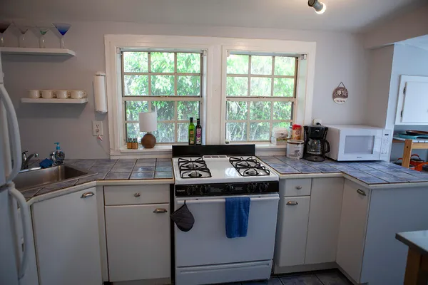 $3,000 | 419 43rd Street, West Palm Beach, FL 33407