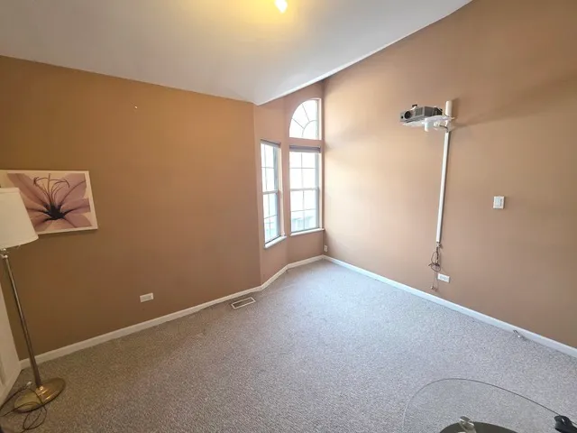 $674,300 | 8019-8021 Lincoln Avenue, Skokie, IL 60077