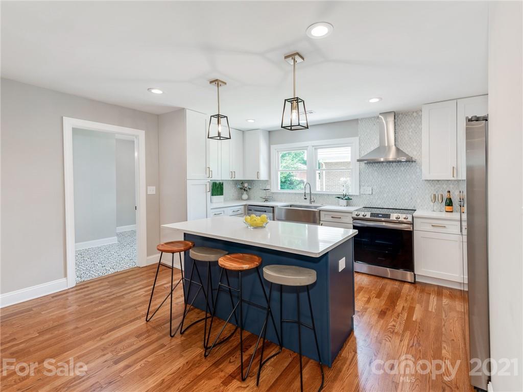 1118 Lansdowne Road Charlotte, NC 28270 - Photo 11 of 37 Gallery Image 11