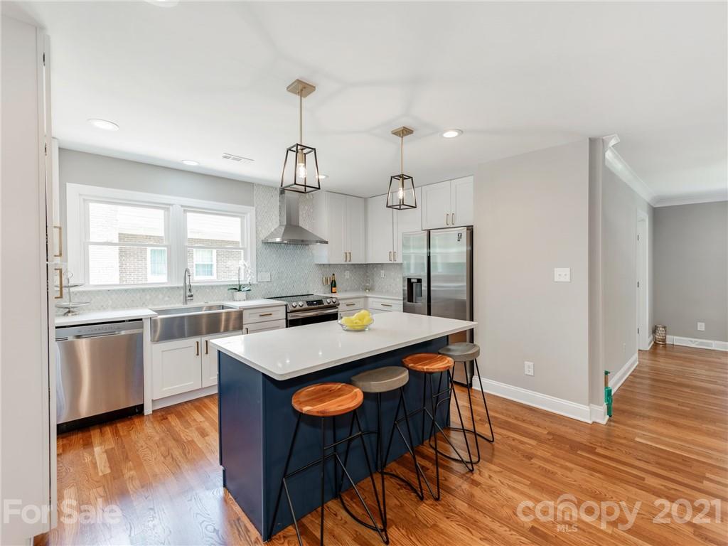 1118 Lansdowne Road Charlotte, NC 28270 - Photo 12 of 37 Gallery Image 12