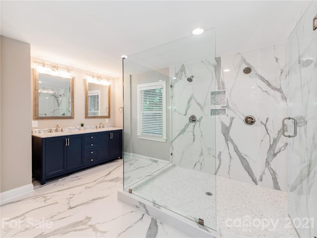 1118 Lansdowne Road Charlotte, NC 28270 - Photo 24 of 37 Gallery Image 24