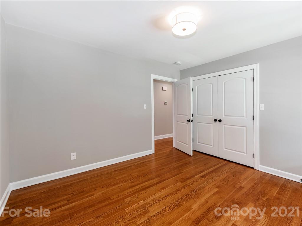 1118 Lansdowne Road Charlotte, NC 28270 - Photo 28 of 37 Gallery Image 28