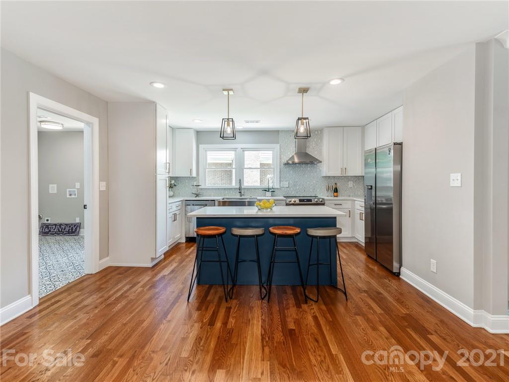 1118 Lansdowne Road Charlotte, NC 28270 - Photo 10 of 37 Gallery Image 10