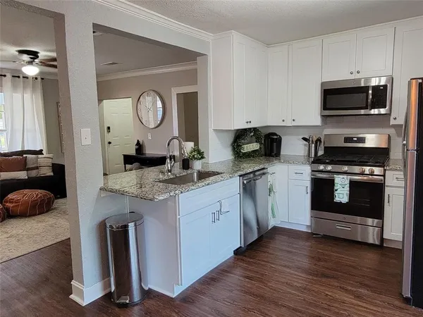$2,100 | 203 West Oak Street, Celina, TX 75009
