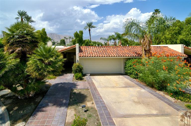 9 Seton Court Rancho Mirage, CA 92270 - Photo 39 of 42 a view of a garden
