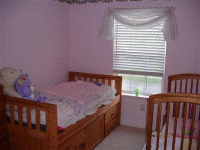 852 Cedarwood Road Lexington, KY 40511 - Photo 9 of 15 One of three bedrooms on second floor.