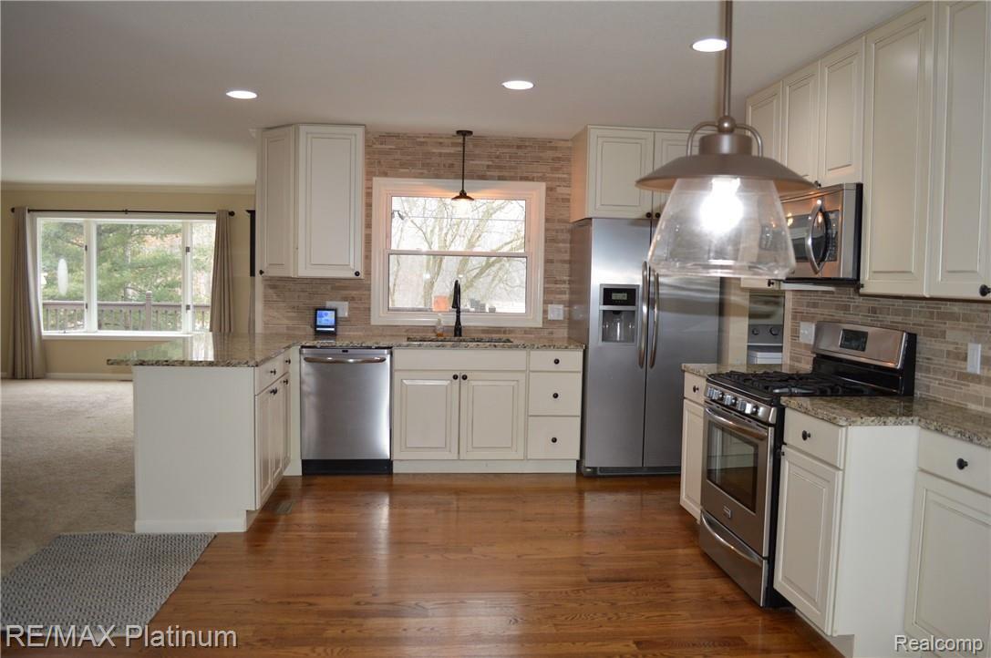 333 North Eager Road Howell, MI 48843 - Photo 6 of 28 DSC_0663.JPG