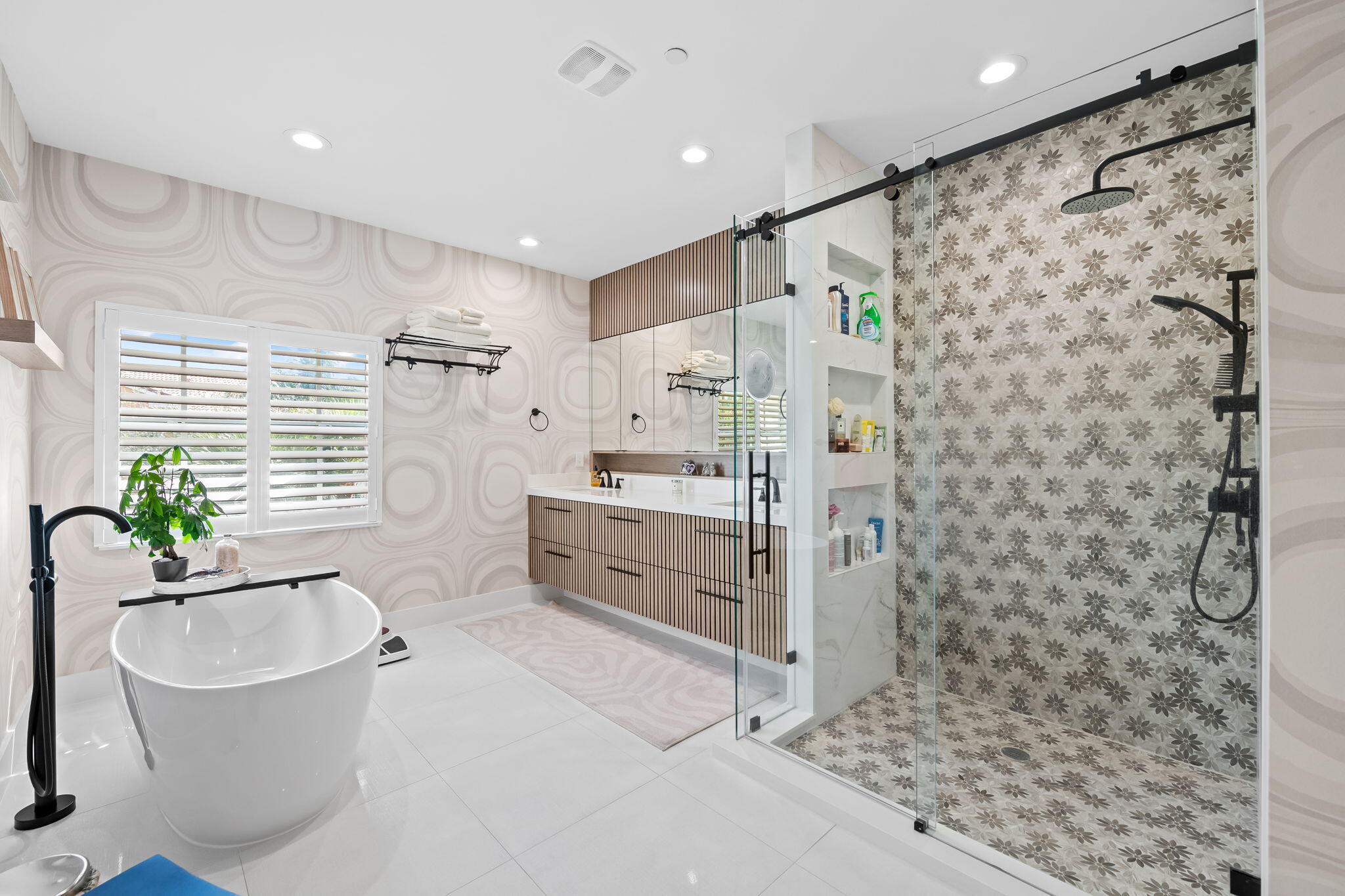 5580 Northeast Trieste Terrace Boca Raton, FL 33487 - Photo 17 of 33 Primary Bathroom