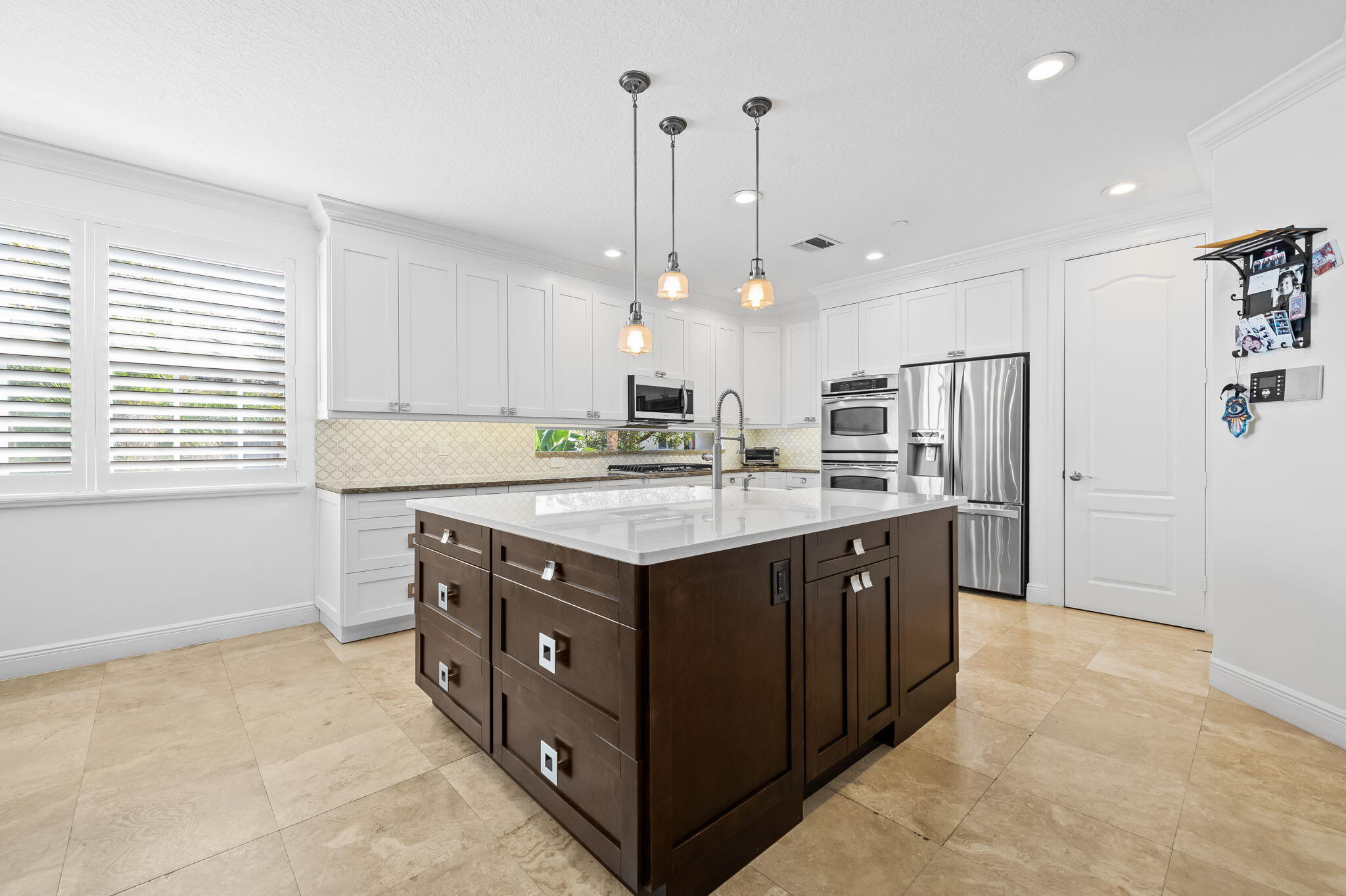 5580 Northeast Trieste Terrace Boca Raton, FL 33487 - Photo 10 of 33 Kitchen