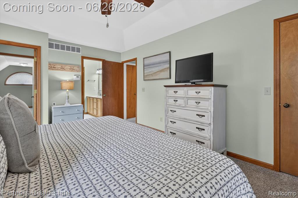 627 West Caledonia Street Howell, MI 48843 - Photo 28 of 66