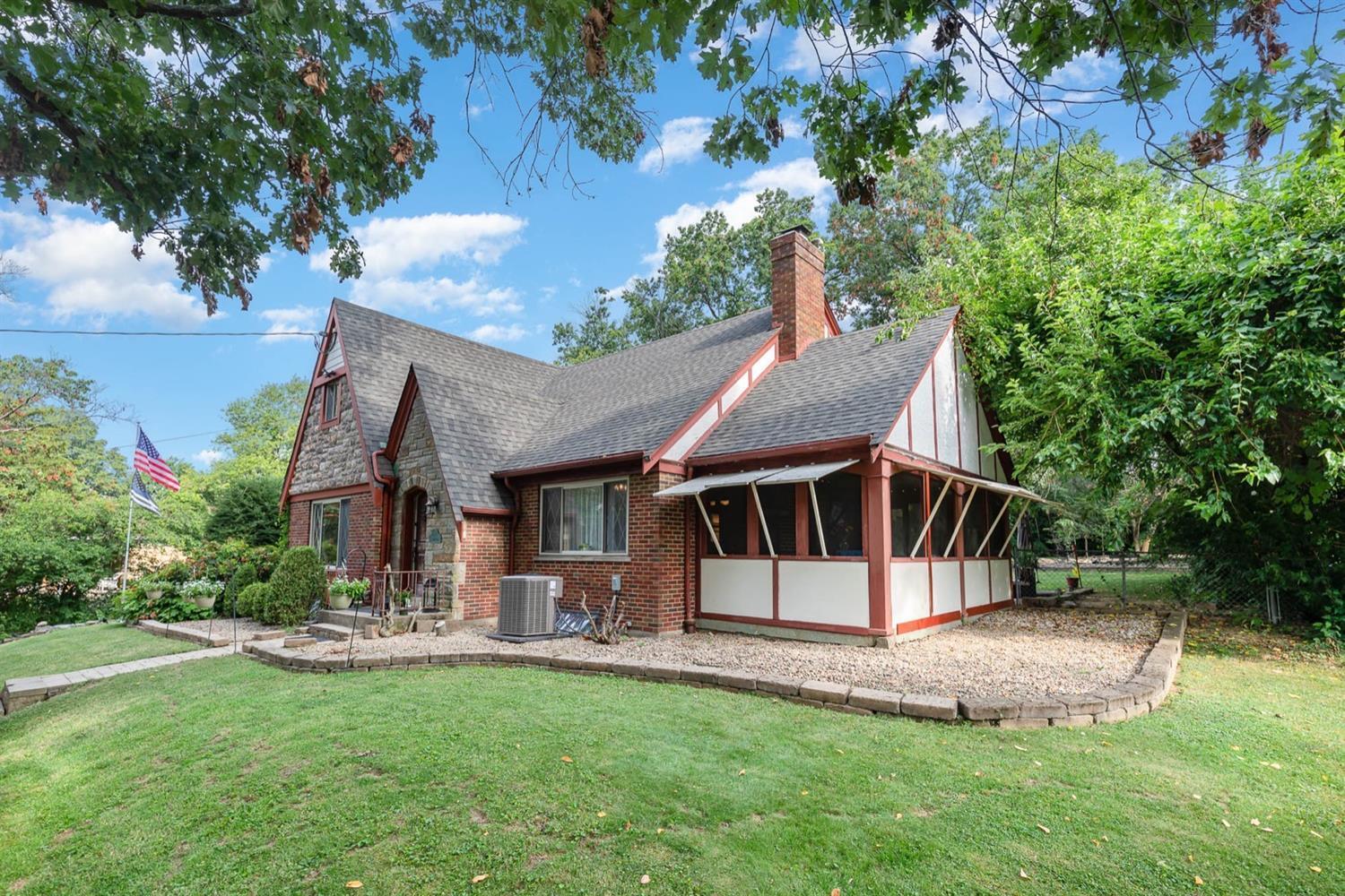2776 Jessup Road Cincinnati, OH 45239 - Photo 3 of 30