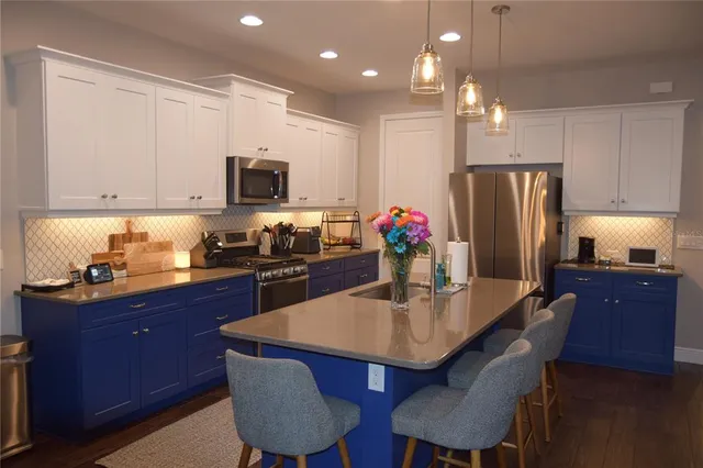 $715,000 | 125 Avens Drive, Nokomis, FL 34275