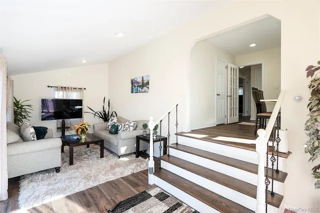 $980,000 | 169 North 6th Street, Bethpage, NY 11714