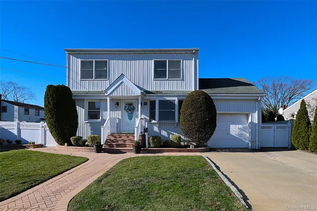 $980,000 | 169 North 6th Street, Bethpage, NY 11714