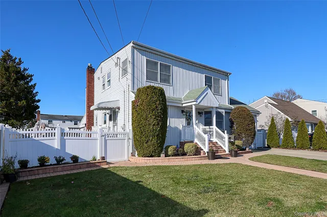 $980,000 | 169 North 6th Street, Bethpage, NY 11714