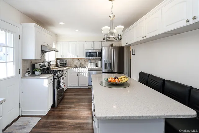 $980,000 | 169 North 6th Street, Bethpage, NY 11714