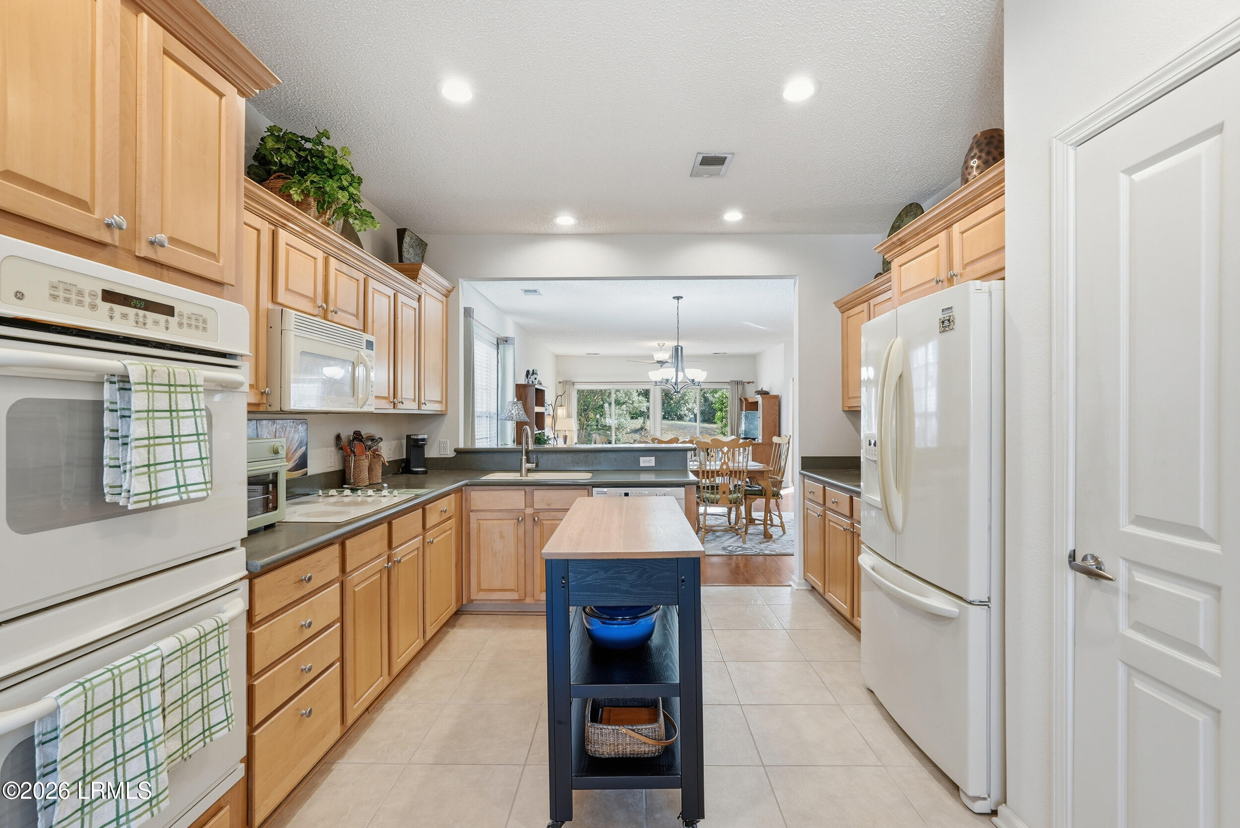 11 Candle Light Lane Bluffton, SC 29909 - Photo 14 of 45 11 Candlelight 15