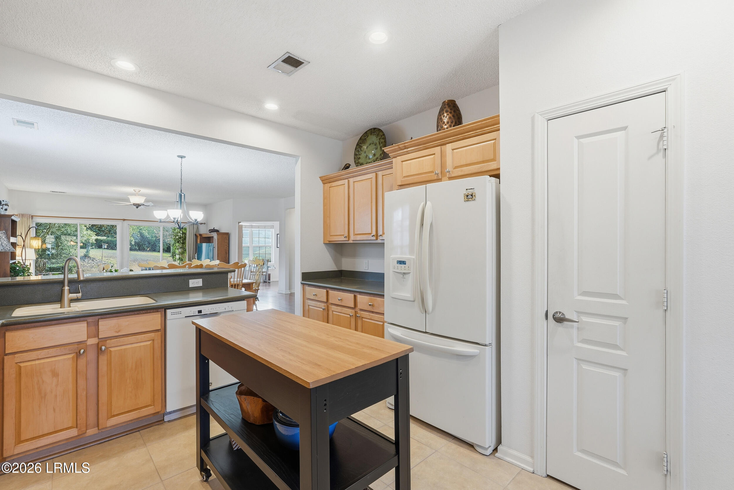 11 Candle Light Lane Bluffton, SC 29909 - Photo 15 of 45 11 Candlelight 16