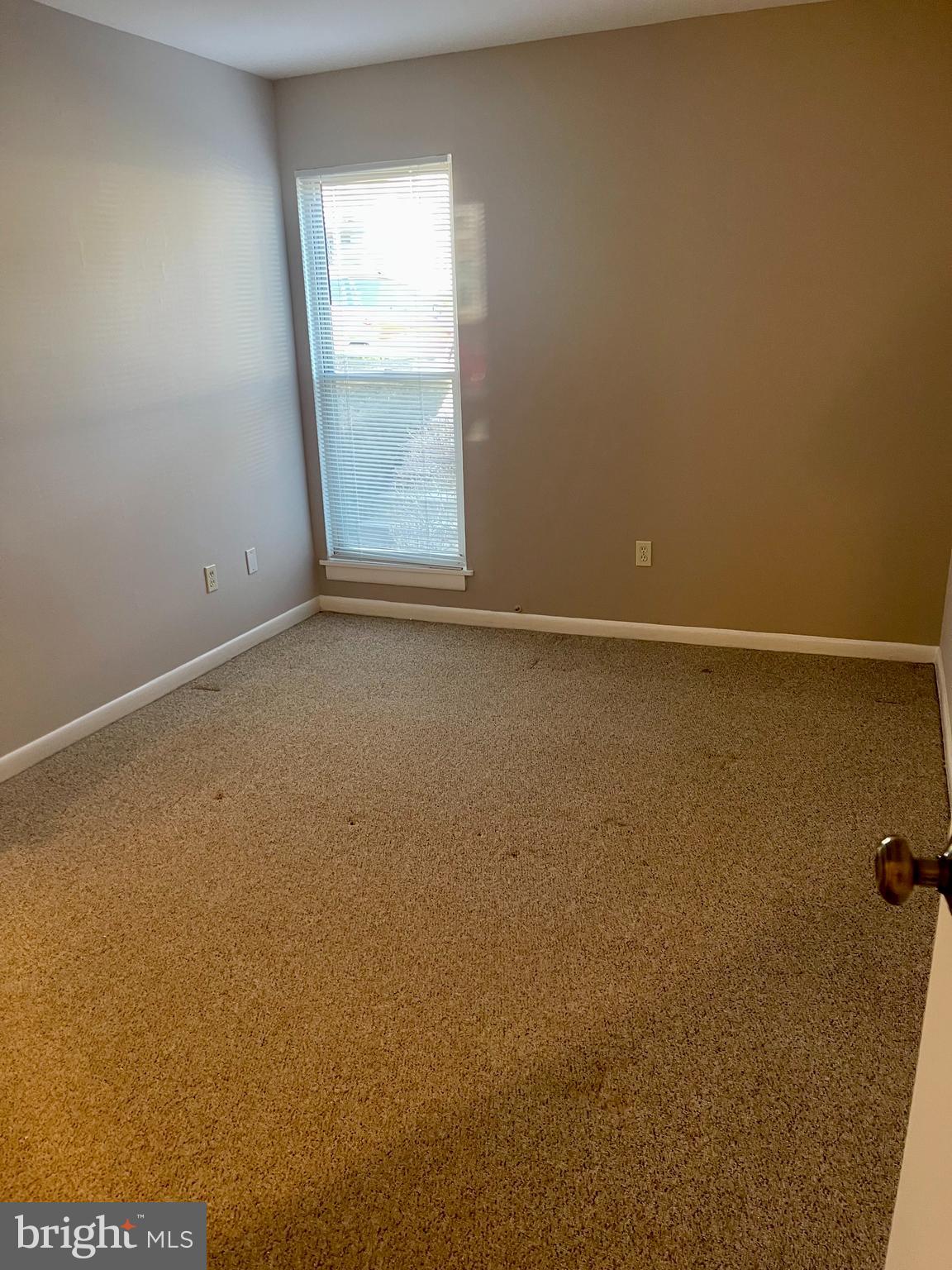 5805 Royal Ridge Drive, Unit D Springfield, VA 22152 - Photo 11 of 15 2nd Bedroom