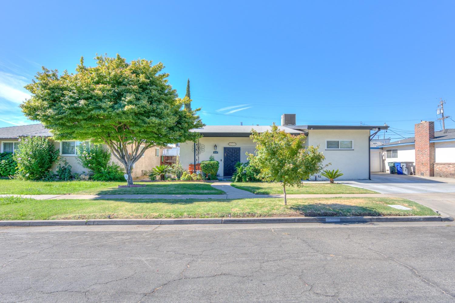 1219 West Andrews, Fresno, CA 93705 Compass