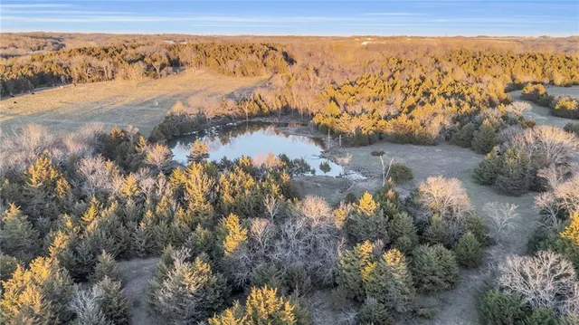 $2,600,000 | 0 County Road 1077 N/a, Parker, KS 66072
