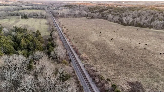 $2,600,000 | 0 County Road 1077 N/a, Parker, KS 66072