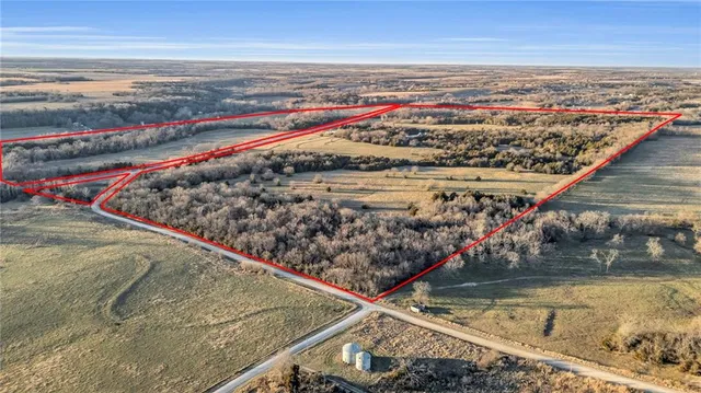 $2,600,000 | 0 County Road 1077 N/a, Parker, KS 66072