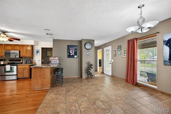 $243,900 | 115 Carroll Drive, Clarksville, MO 63336