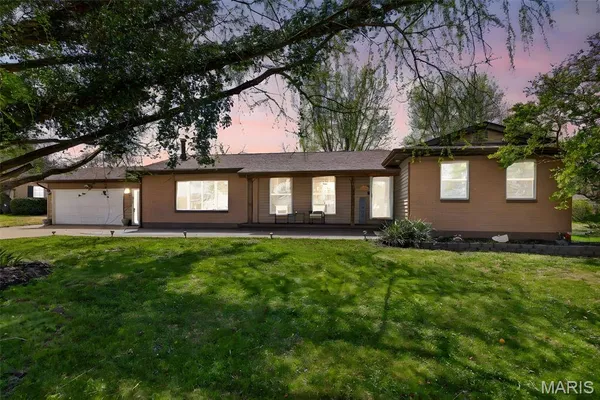 $243,900 | 115 Carroll Drive, Clarksville, MO 63336